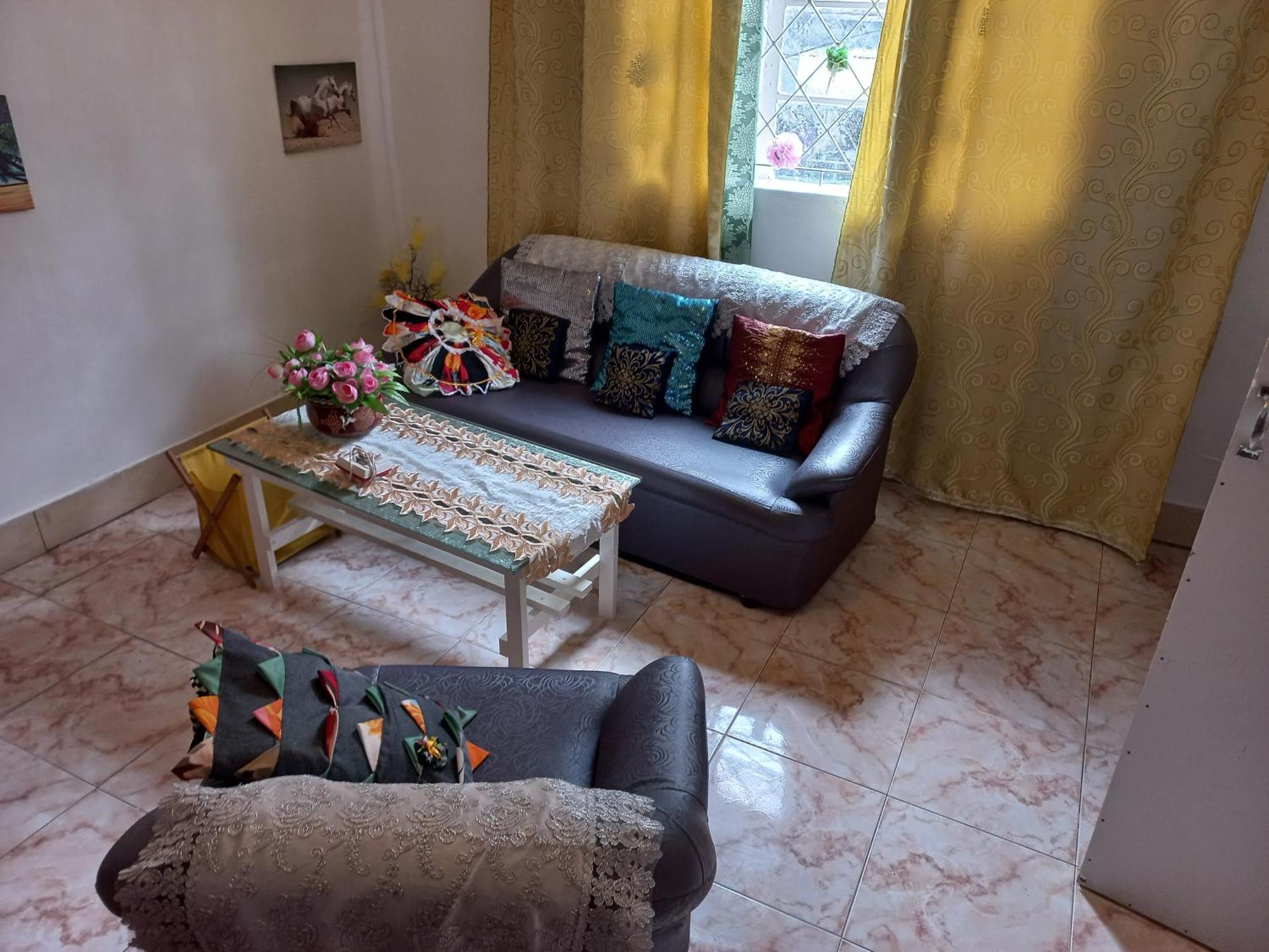 פור לואי Open Air Cafe & Apartments חדר תמונה