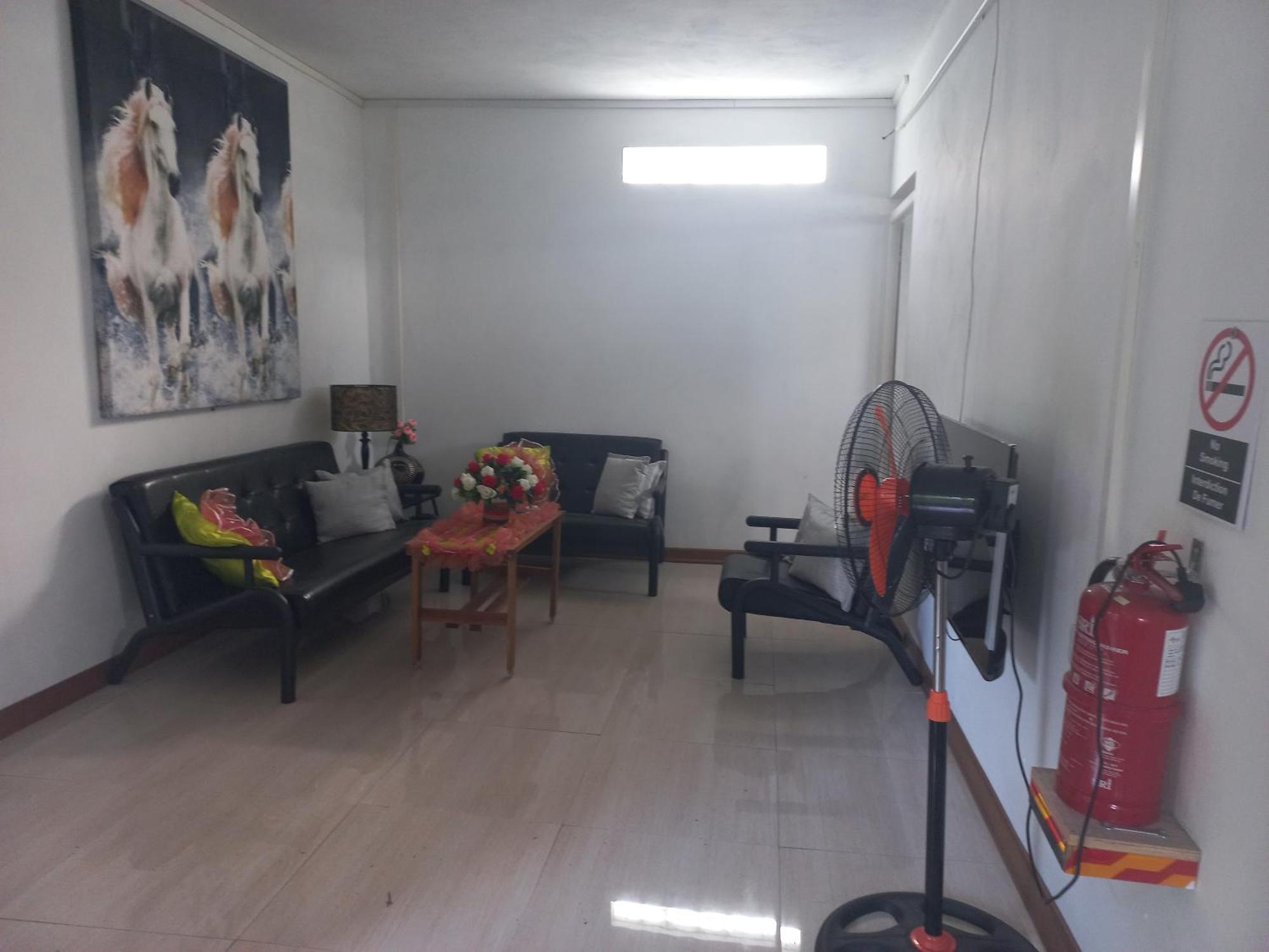 פור לואי Open Air Cafe & Apartments חדר תמונה